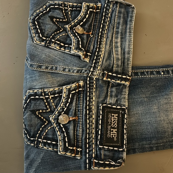 Vintage Miss Me Irene fit jeans. Size 26. - Picture 5 of 5